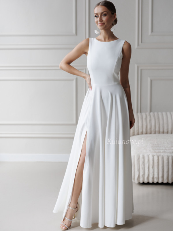 Nora maxi - flared maxi wedding dress with built-in neckline