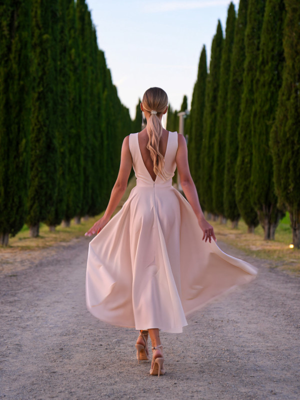 Prima - built-in light beige midi length dress with back neckline