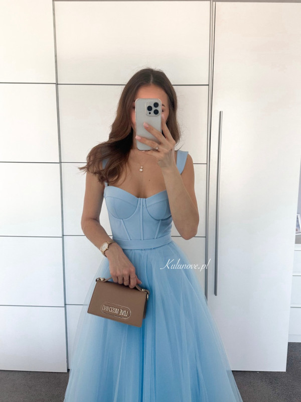 Promise midi - blue airy strapless dress with padded bustline