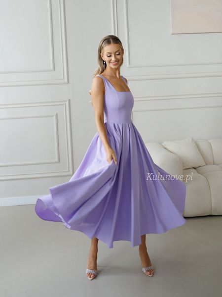 Oriana Midi - a heather-gray midi dress with a checkered neckline and a flared skirt