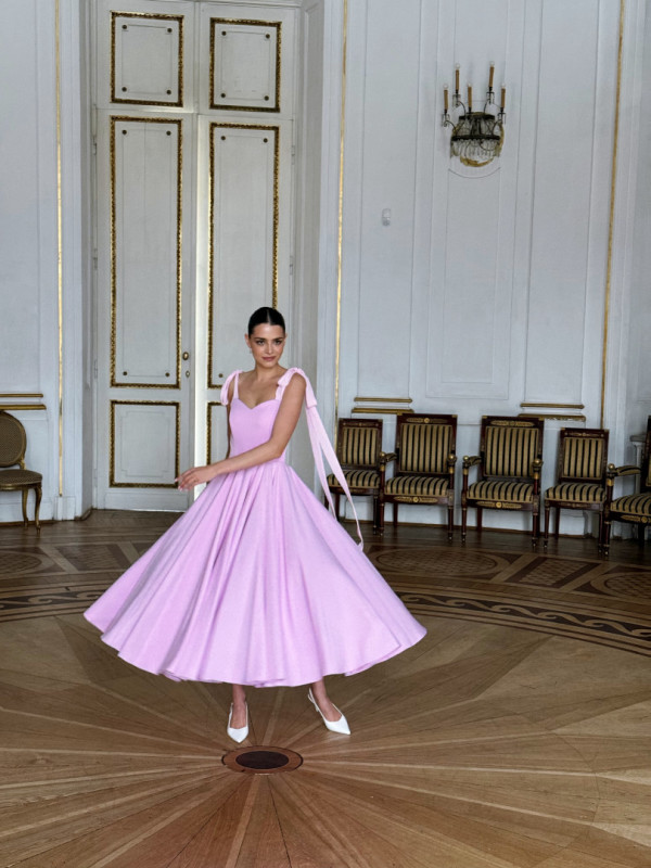 Scarlet - light pink flared midi dress with shoulder ties