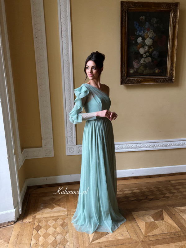 Savannah - tulle dress with brocade and asymmetrical sleeves in sage color