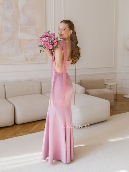 Scarlet fish - a dress for witnesses with a fitted cut in dirty pink with a heart neckline