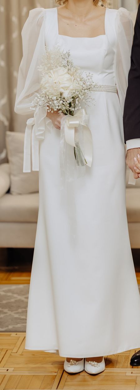 Claire - minimalist gown with romantic transparent sleeves finished with a bow