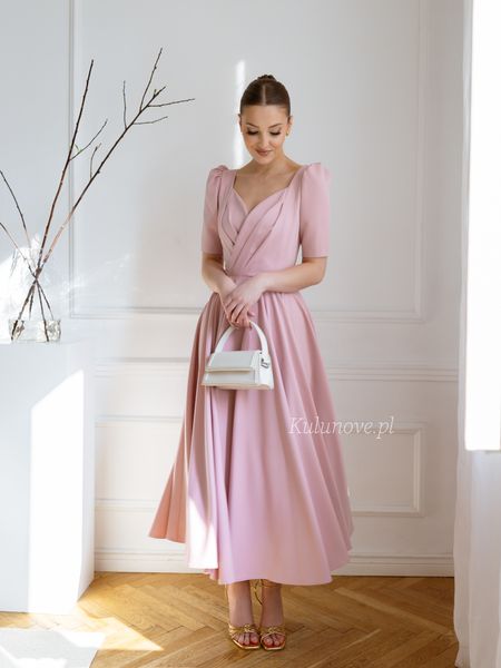 Tina midi - elegant dress in dirty pink with envelope neckline and sleeves