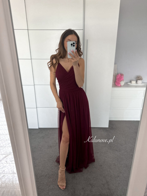 Zuri - delicate burgundy strapless maxi dress