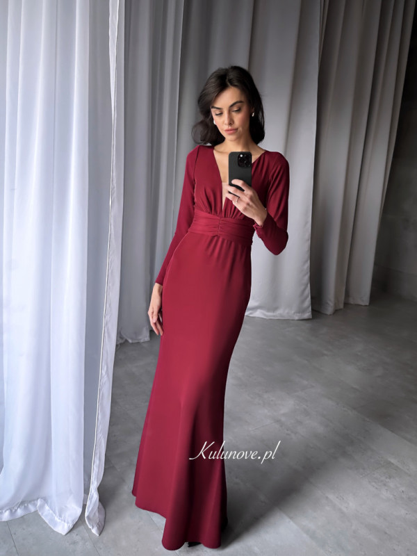 Zenaida - elegant maroon long sleeve dress with striking back neckline